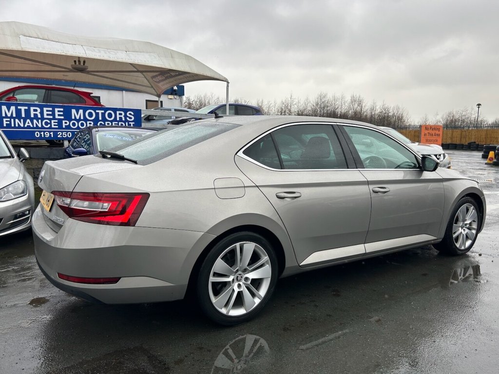 Used Skoda Superb 2017 for sale - 77692893: Photo 42