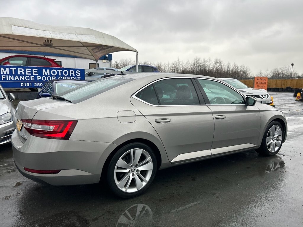 Used Skoda Superb 2017 for sale - 77692893: Photo 43