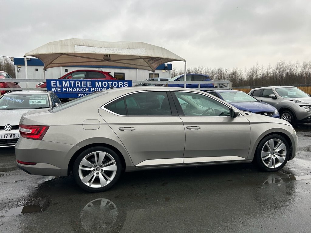 Used Skoda Superb 2017 for sale - 77692893: Photo 46