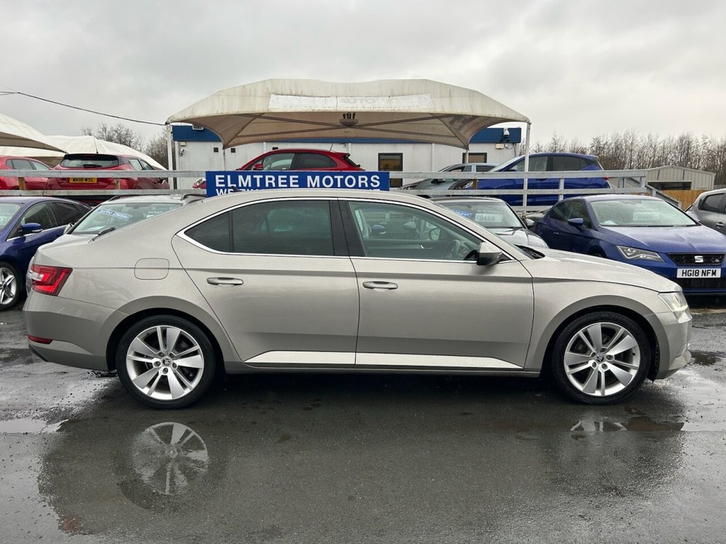 Used Skoda Superb 2017 for sale - 77692893: Photo 50