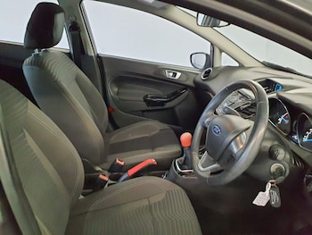 Used Ford Fiesta 2015 for sale - 77594032: Photo