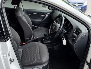 Used Volkswagen Polo 2015 for sale - 79481667: Photo