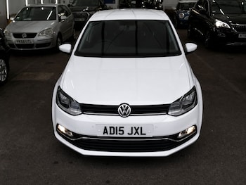 Used Volkswagen Polo 2015 for sale - 79481667: Photo