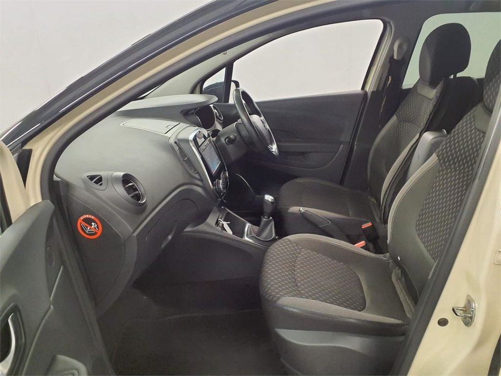 Used Renault Captur 2018 for sale - 76783924: Photo 8