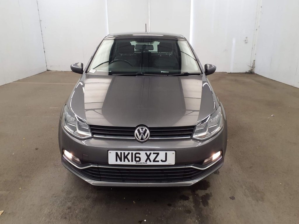Used Volkswagen Polo 2016 for sale - 76724132: Photo 3