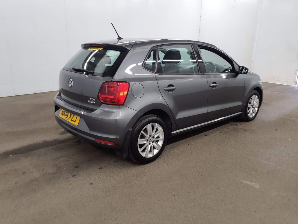 Used Volkswagen Polo 2016 for sale - 76724132: Photo 8