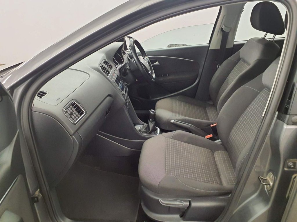 Used Volkswagen Polo 2016 for sale - 76724132: Photo 9