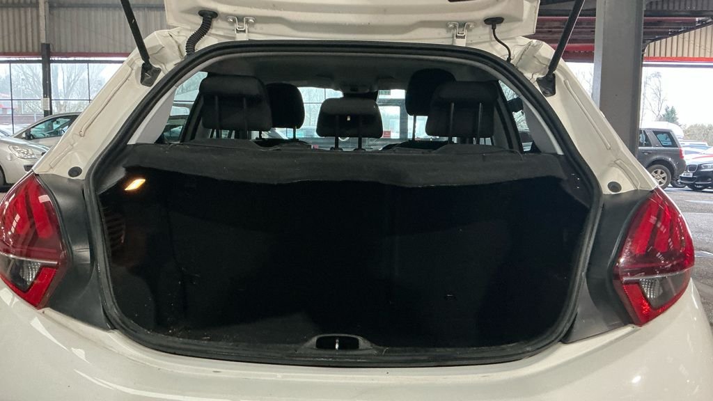 Used Peugeot 208 2019 for sale - 77464186: Photo 7