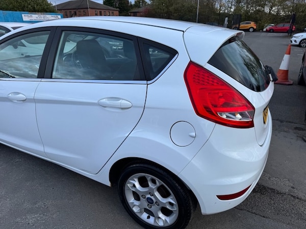 Used Ford Fiesta 2012 for sale - 76119180: Photo 25