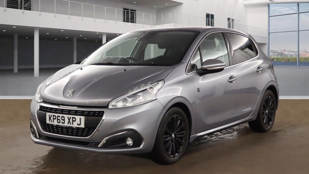 Used Peugeot 208 2019 for sale - 76821095: Photo 2