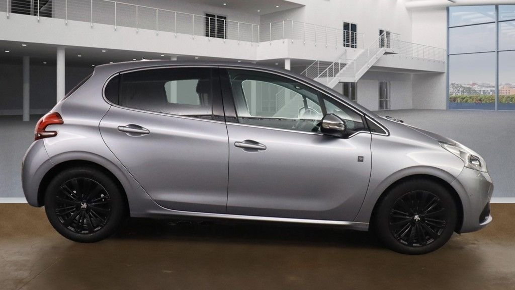 Used Peugeot 208 2019 for sale - 76821095: Photo 5