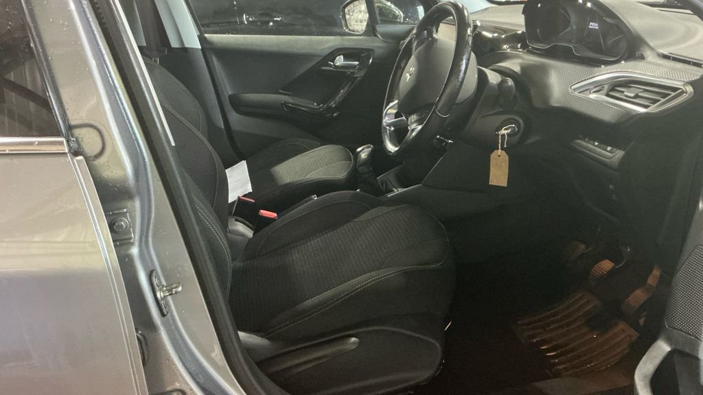 Used Peugeot 208 2019 for sale - 76821095: Photo 9