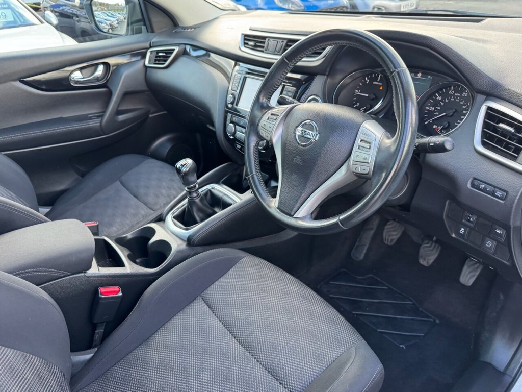 Used Nissan Qashqai 2017 for sale - 78017350: Photo 2