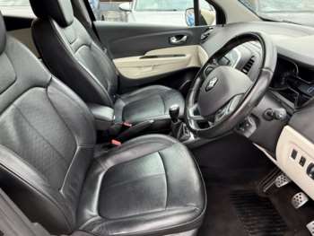 Used Renault Captur 2019 for sale - 75242428: Photo