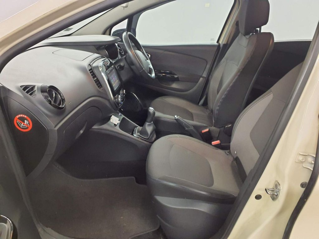 Used Renault Captur 2017 for sale - 76986182: Photo 8