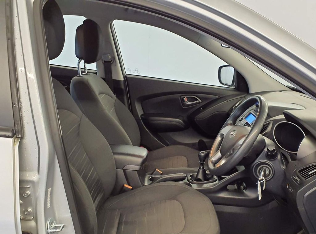 Used Hyundai Ix35 2015 for sale - 77719913: Photo 2