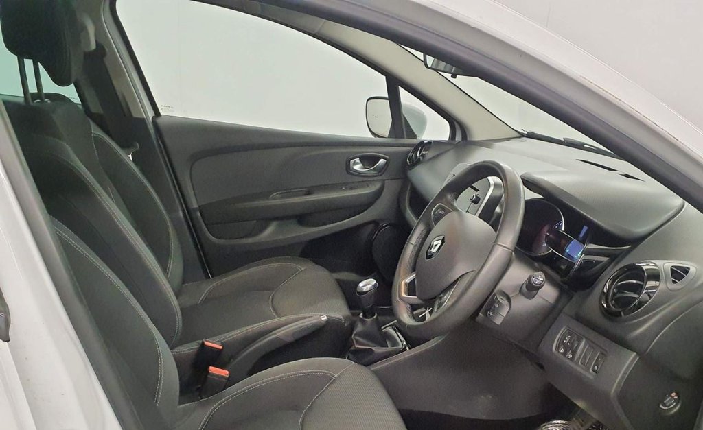 Used Renault Clio 2019 for sale - 78181583: Photo 2