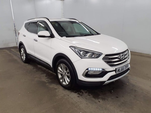 Used Hyundai Santa Fe 2016 for sale - 76203263: Photo 1