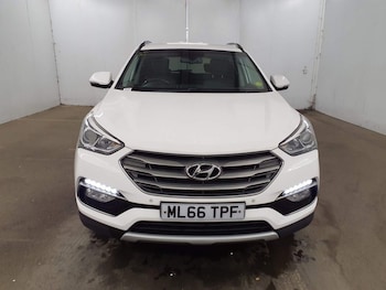 Used Hyundai Santa Fe 2016 for sale - 76203263: Photo 3
