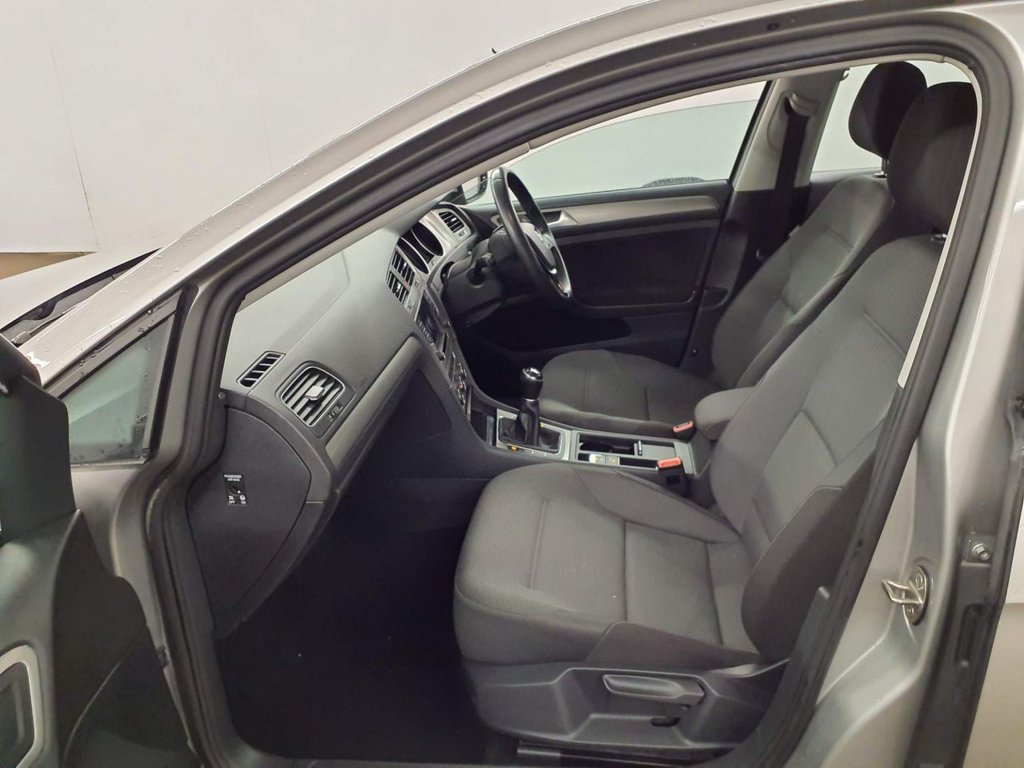 Used Volkswagen Golf 2015 for sale - 77836053: Photo 9