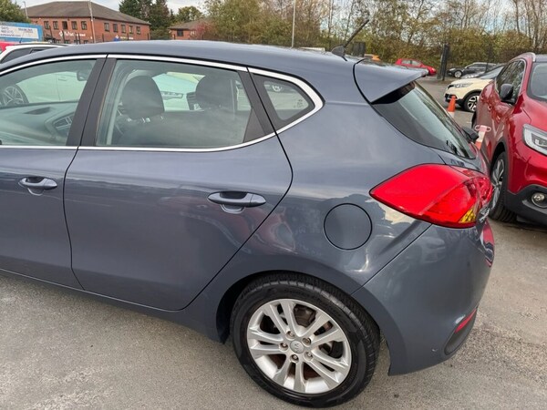Used Kia Ceed 2014 for sale - 76132555: Photo 30