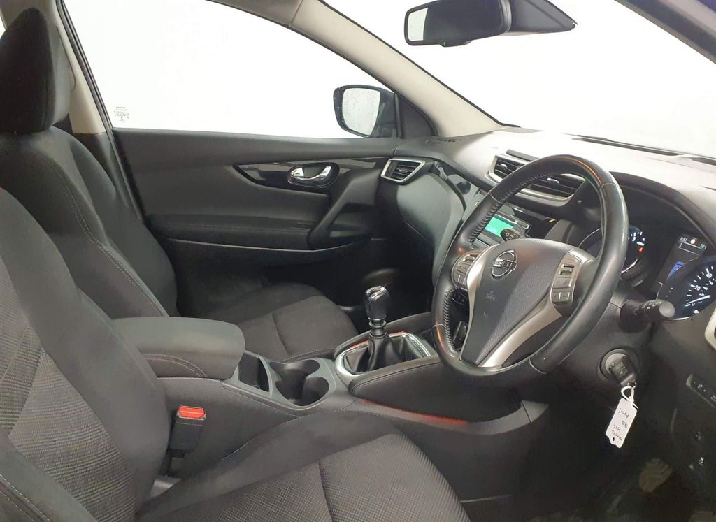Used Nissan Qashqai 2016 for sale - 77991527: Photo 2