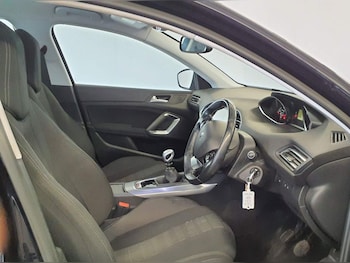 Used Peugeot 308 2016 for sale - 76092901: Photo 2