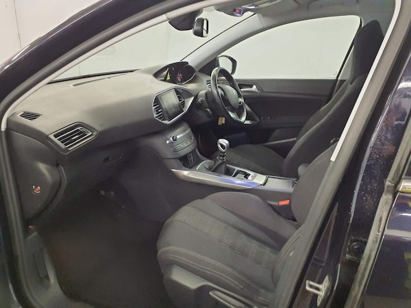 Used Peugeot 308 2016 for sale - 76092901: Photo 7