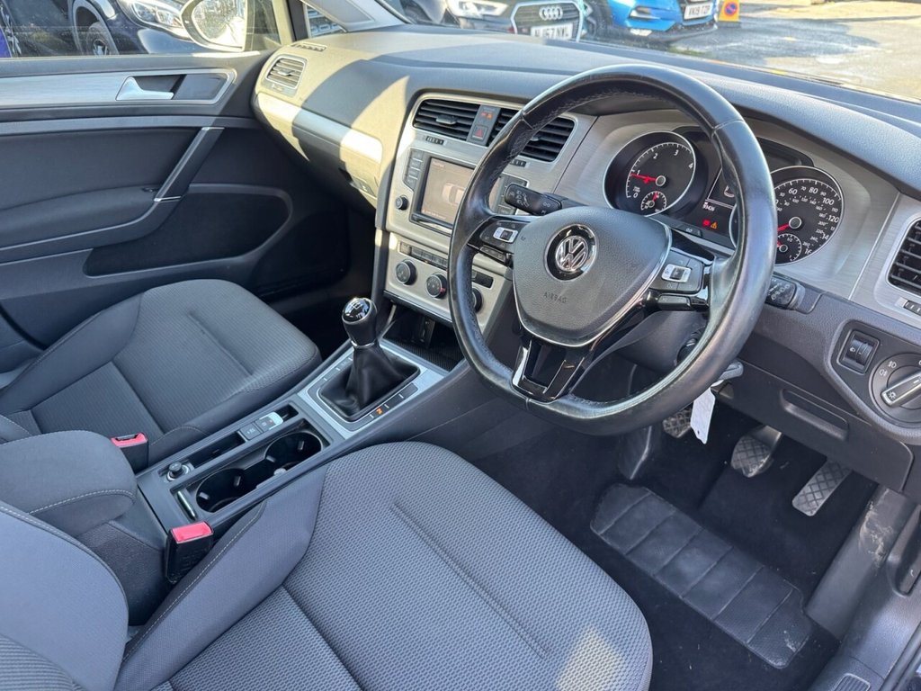 Used Volkswagen Golf 2015 for sale - 77226627: Photo 2