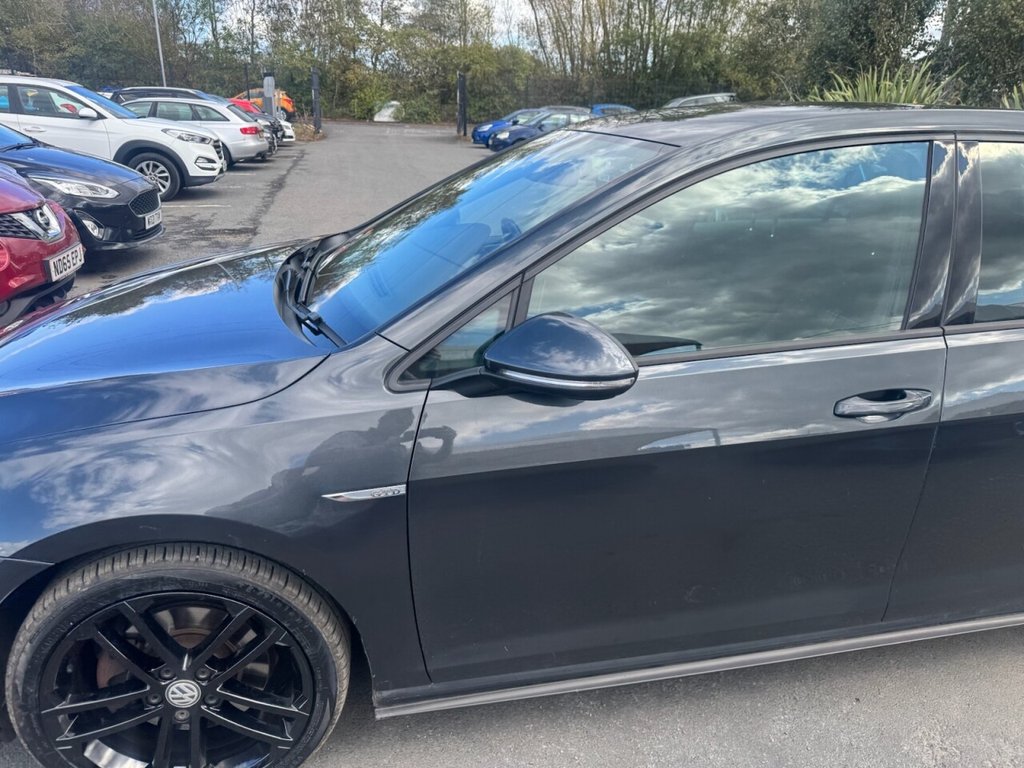 Used Volkswagen Golf 2017 for sale - 76883005: Photo 29