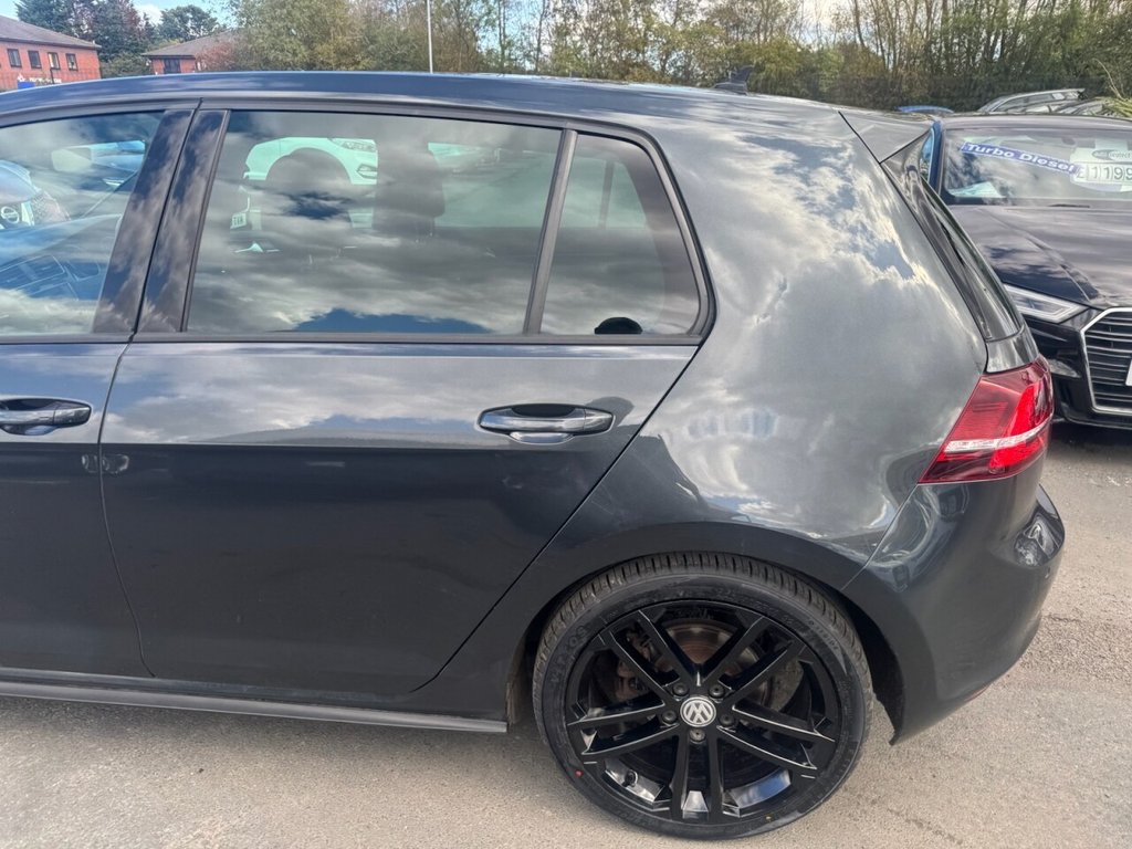 Used Volkswagen Golf 2017 for sale - 76883005: Photo 31