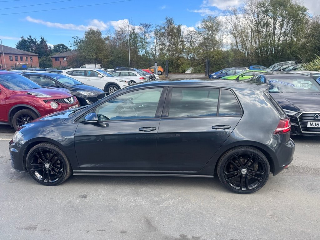 Used Volkswagen Golf 2017 for sale - 76883005: Photo 34