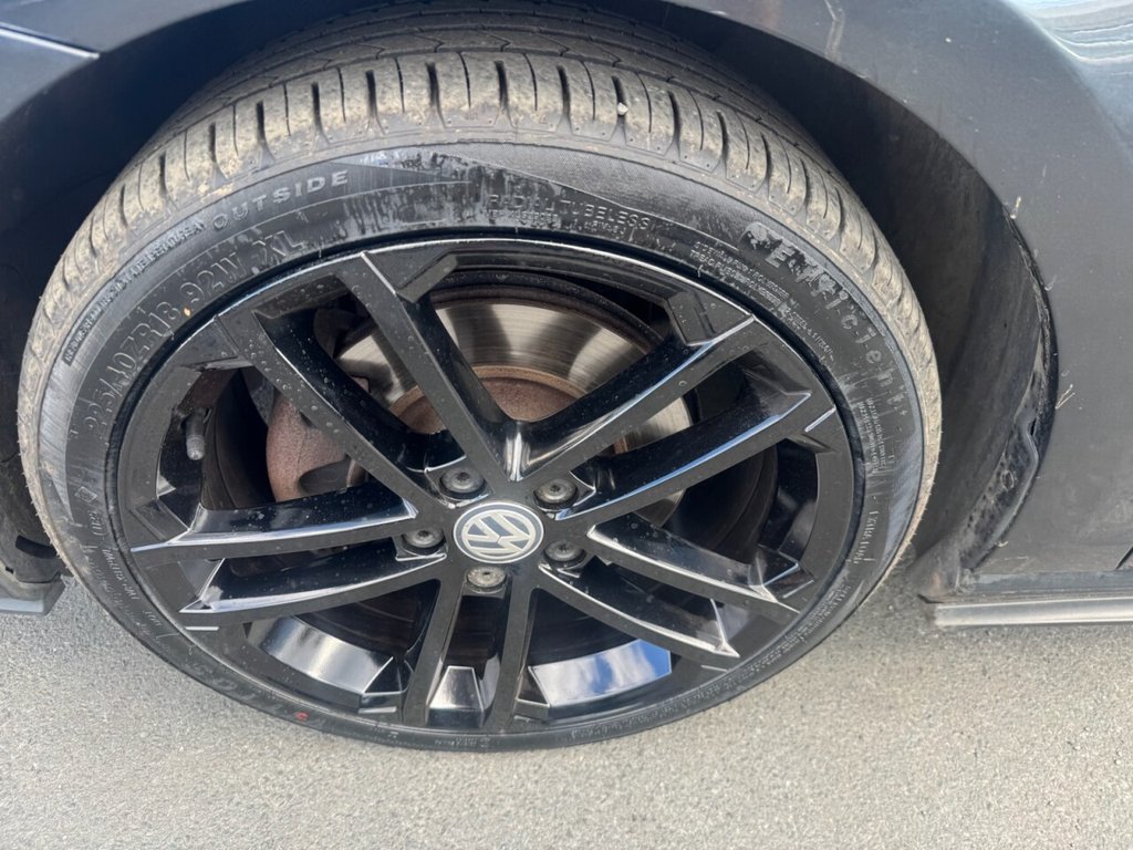 Used Volkswagen Golf 2017 for sale - 76883005: Photo 35