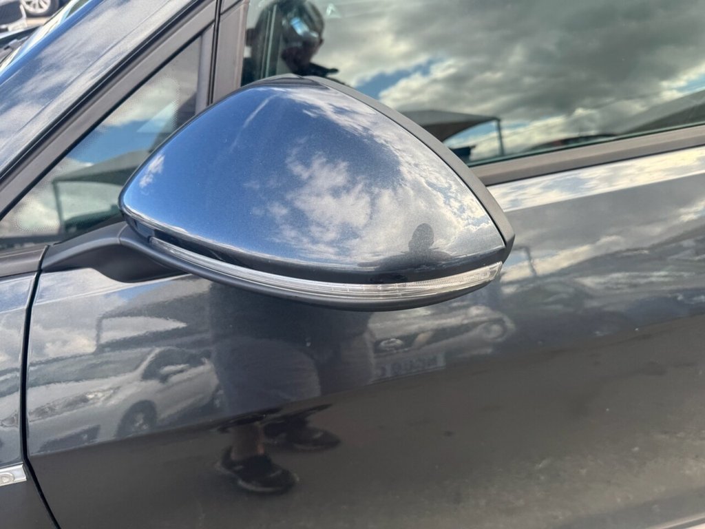 Used Volkswagen Golf 2017 for sale - 76883005: Photo 37