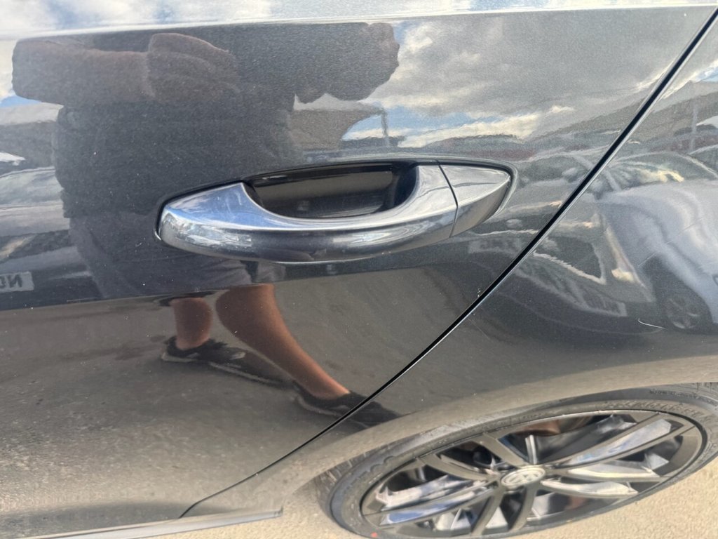 Used Volkswagen Golf 2017 for sale - 76883005: Photo 41