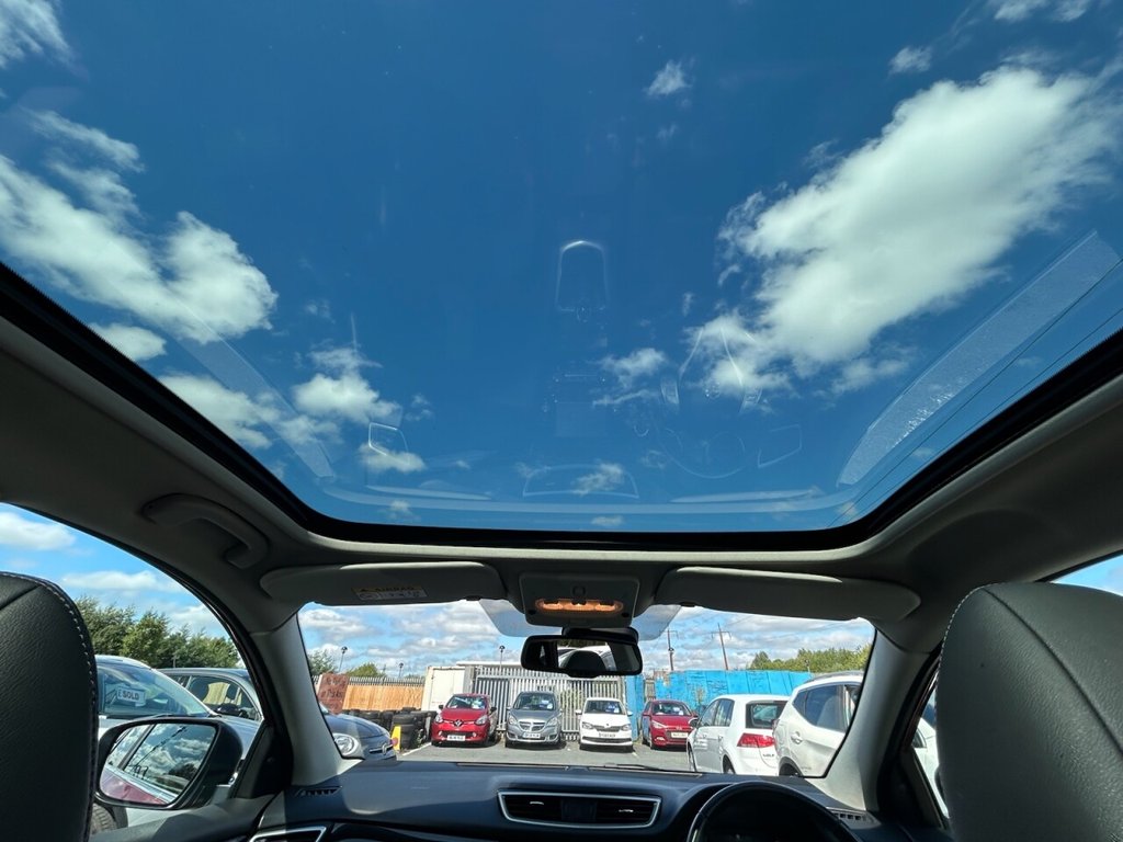 Used Nissan Qashqai 2017 for sale - 76569780: Photo 3