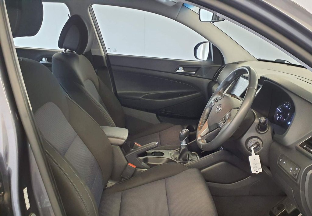 Used Hyundai TUCSON 2017 for sale - 78030641: Photo 2