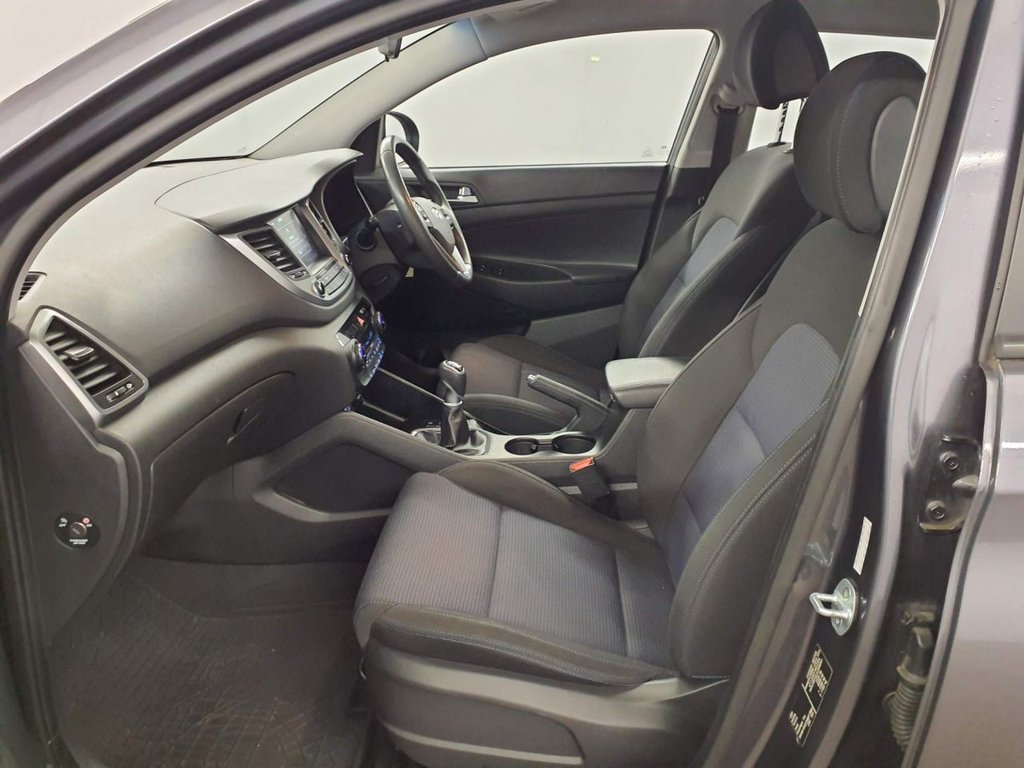 Used Hyundai TUCSON 2017 for sale - 78030641: Photo 9