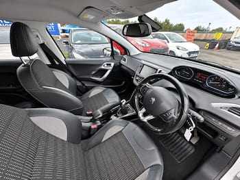 Used Peugeot 2008 2015 for sale - 79708506: Photo