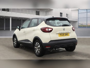 Used Renault Captur 2019 for sale - 77655209: Photo