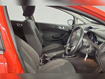 Used Ford Fiesta 2015 for sale - 76223560: Photo 2