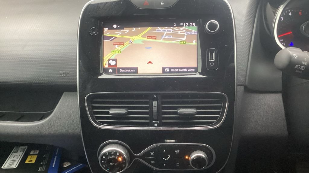 Used Renault Clio 2018 for sale - 77464208: Photo 10