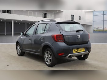 Used Dacia Sandero Stepway 2017 for sale - 77153643: Photo