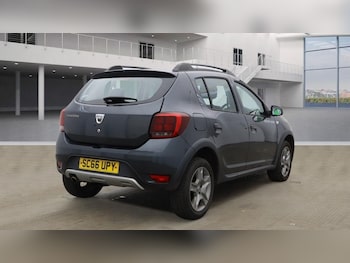 Used Dacia Sandero Stepway 2017 for sale - 77153643: Photo