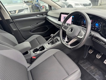 Used Volkswagen Golf 2021 for sale - 75242432: Photo