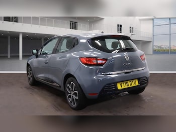 Used Renault Clio 2019 for sale - 76883544: Photo