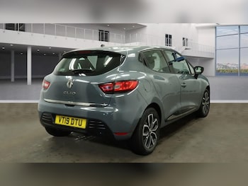 Used Renault Clio 2019 for sale - 76883544: Photo