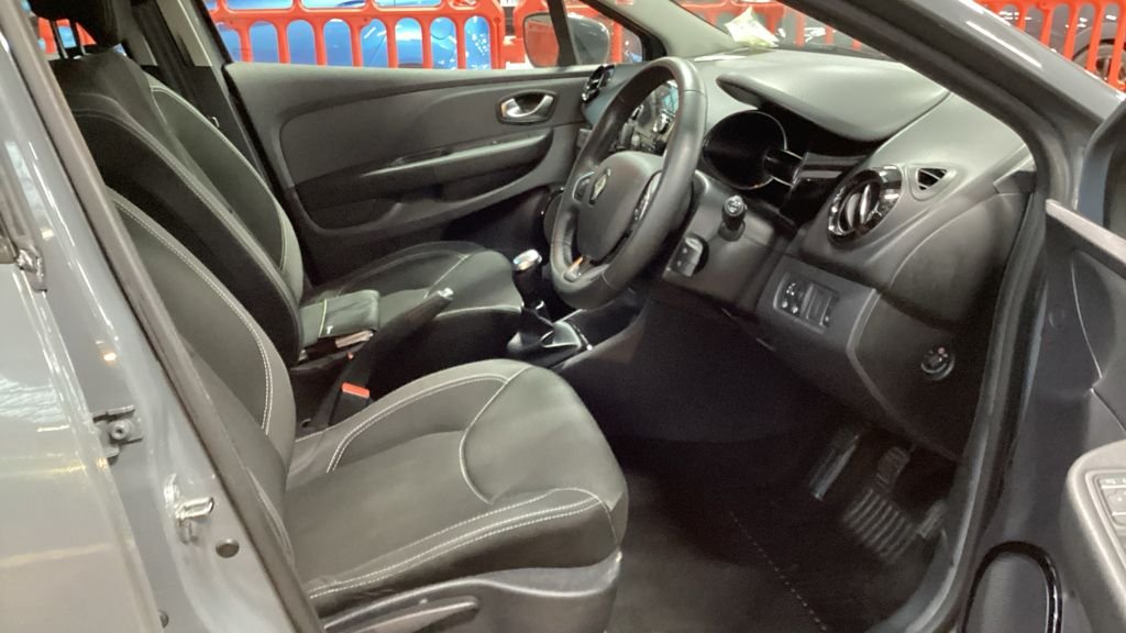 Used Renault Clio 2019 for sale - 76883544: Photo 7