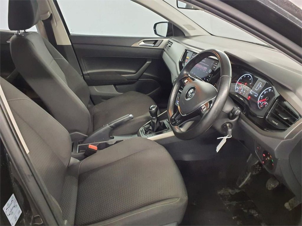 Used Volkswagen Polo 2018 for sale - 76798031: Photo 2