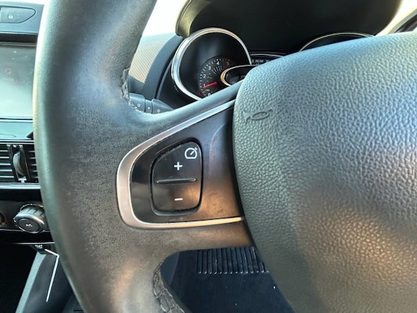 Used Renault Clio 2018 for sale - 74434465: Photo 32
